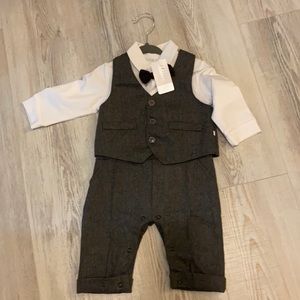 Baby boy bowtie outfit 6-9months